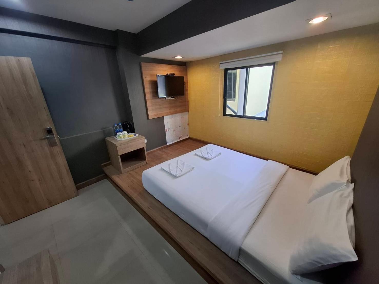 Pratunam19 Hotel Bangkok Esterno foto